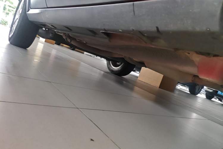 Used BYD Yuan 2017 1.5L Automatic Cool & Stylish Model Right Side Sill