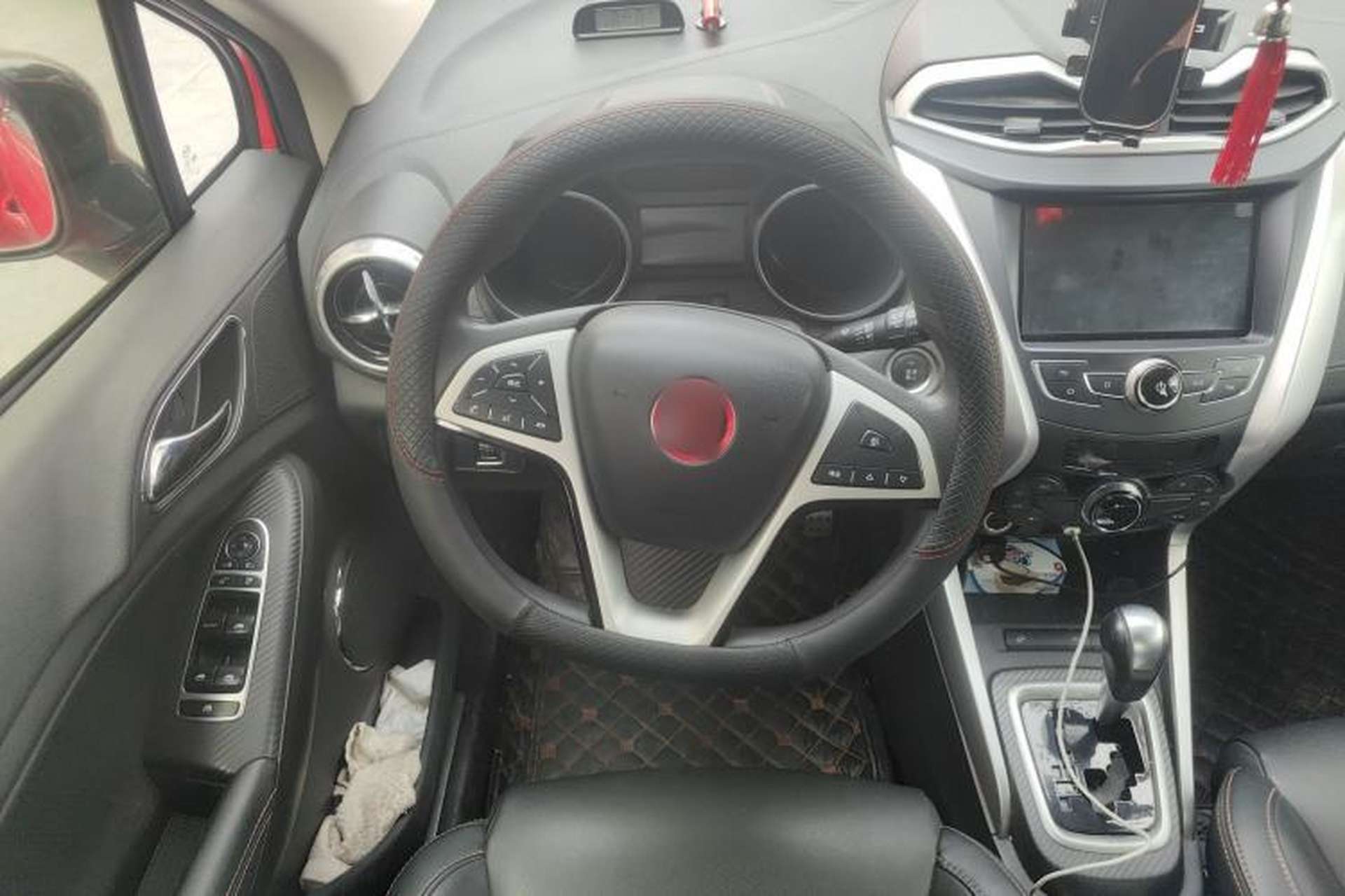 Used BYD Yuan 2017 1.5L Automatic Cool & Connected Model Steering Wheel