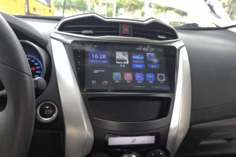 Used BYD Yuan 2017 1.5L Automatic Cool & Stylish Model Audio And AC Panel
