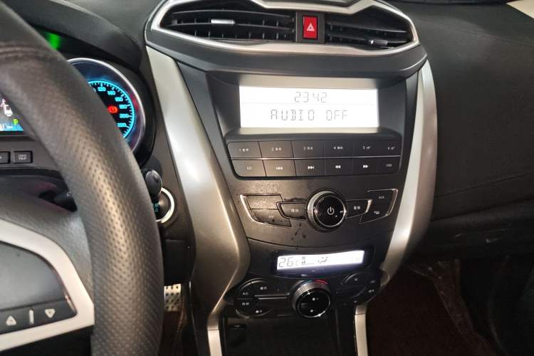 Used BYD Yuan 2017 1.5L Automatic Cool & Stylish Model Audio And AC Panel