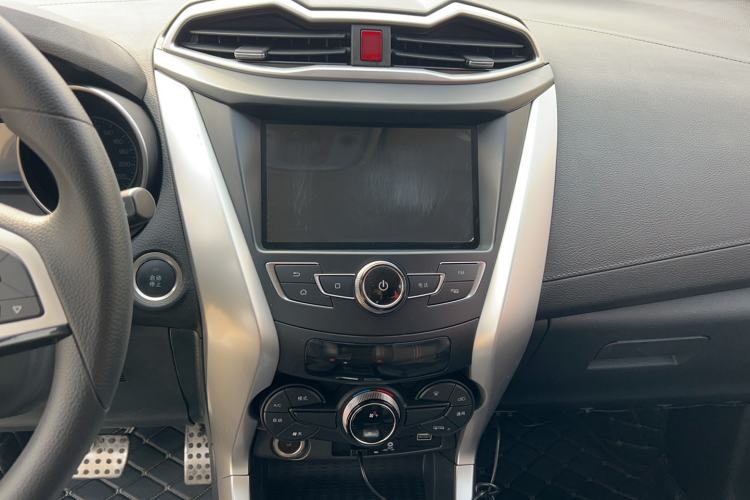 Used BYD Yuan 2017 1.5L Automatic Cool & Connected Model Audio And AC Panel