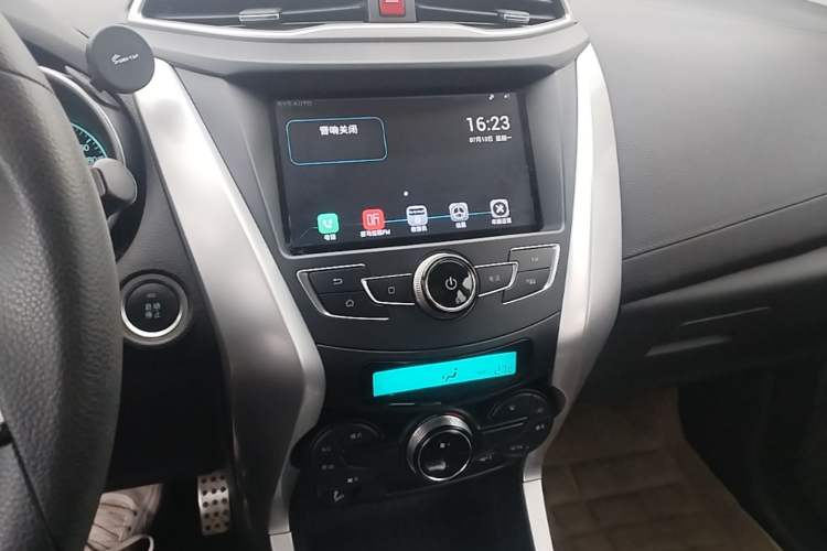 Used BYD Yuan 2017 1.5L Automatic Cool & Connected Model Audio And AC Panel