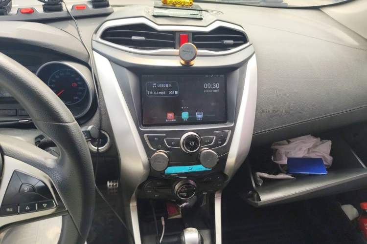 Used BYD Yuan 2017 1.5L Automatic Cool & Connected Model Audio And AC Panel