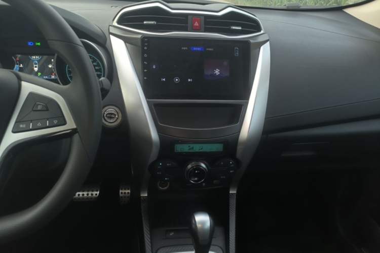 Used BYD Yuan 2017 1.5L Automatic Cool & Connected Model Audio And AC Panel