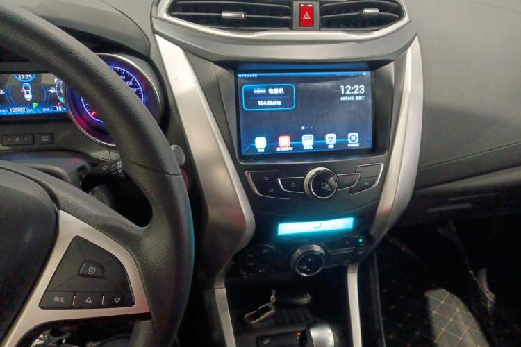 Used BYD Yuan 2017 1.5L Automatic Cool & Connected Model Audio And AC Panel