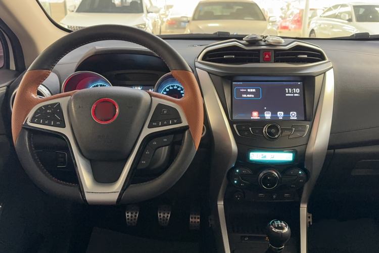 Used BYD Yuan 2017 1.5L Manual with Panoramic Sunroof Audio And AC Panel