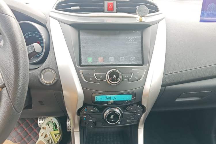 Used BYD Yuan 2017 1.5L Automatic Cool & Connected Model Audio And AC Panel