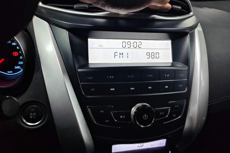 Used BYD Yuan 2017 1.5L Automatic Cool & Stylish Model Audio And AC Panel