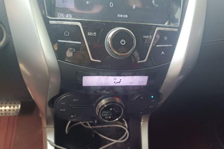 Used BYD Yuan 2017 1.5L Automatic Cool & Stylish Model Audio And AC Panel