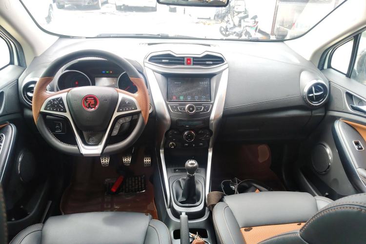 Used BYD Yuan 2017 1.5L Manual Cool Connect Model Center Console