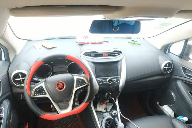 Used BYD Yuan 2017 1.5L Manual Cool Connect Model Center Console