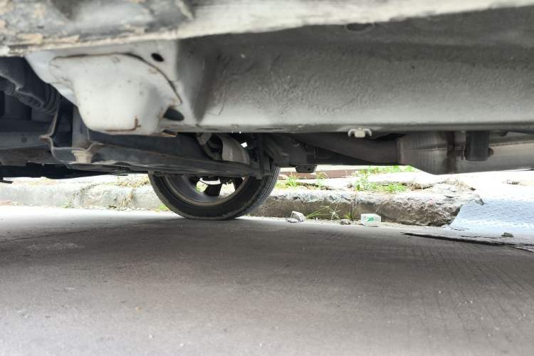 Used BYD Yuan 2017 1.5L Manual Cool Connect Model Chassis Front Right