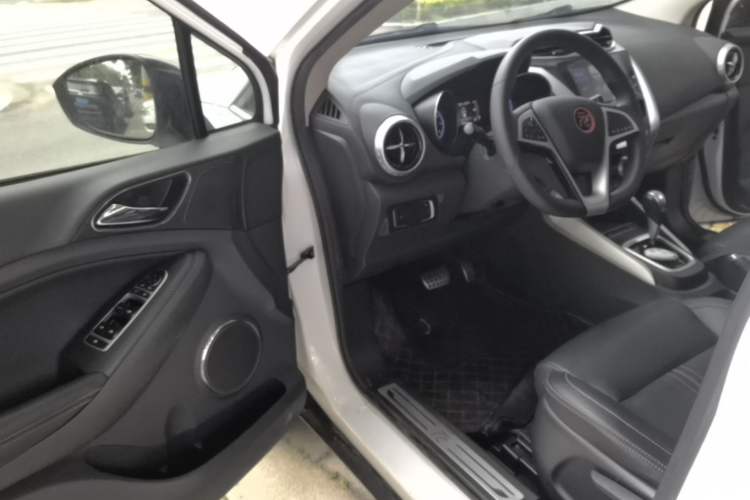 Used BYD Yuan 2017 1.5L Automatic Cool & Stylish Model Driver Seat