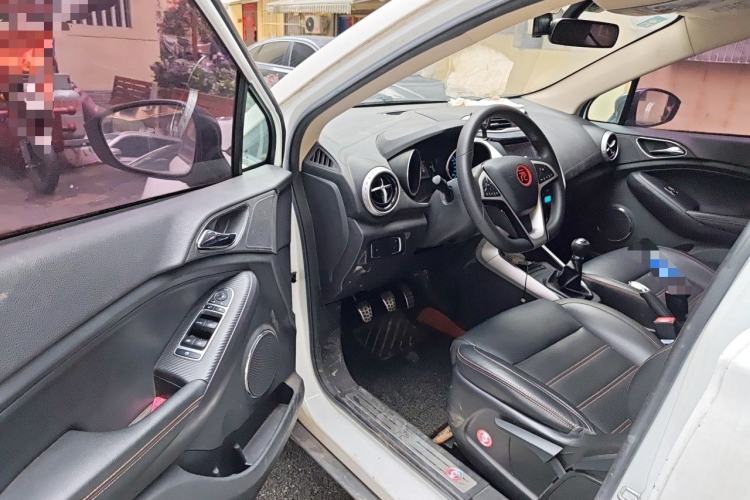 Used BYD Yuan 2017 1.5L Manual Cool Connect Model Driver Seat