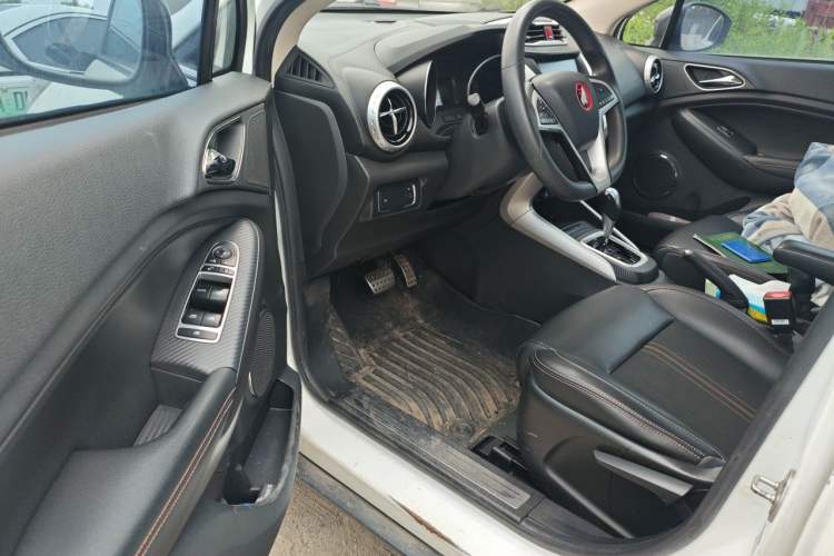 Used BYD Yuan 2017 1.5L Automatic Cool & Connected Model Driver Seat