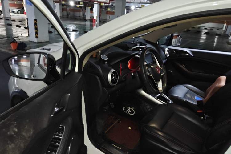 Used BYD Yuan 2017 1.5L Automatic Cool & Connected Model Driver Seat