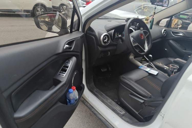 Used BYD Yuan 2017 1.5L Automatic Cool & Stylish Model Driver Seat