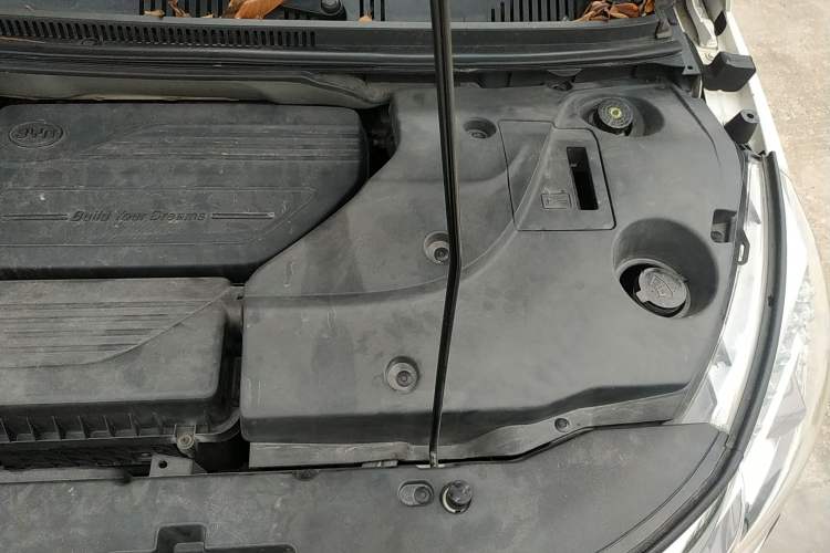 Used BYD Yuan 2017 1.5L Manual Cool Connect Model Engine Bay Left