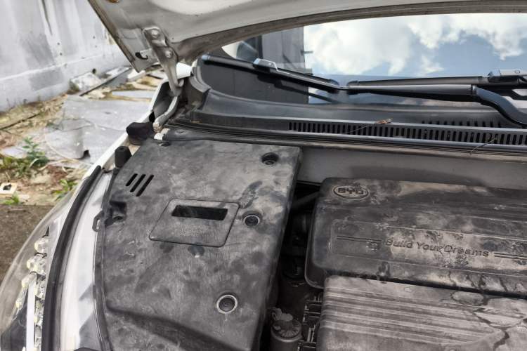 Used BYD Yuan 2017 1.5L Manual Cool Connect Model Engine Bay Right