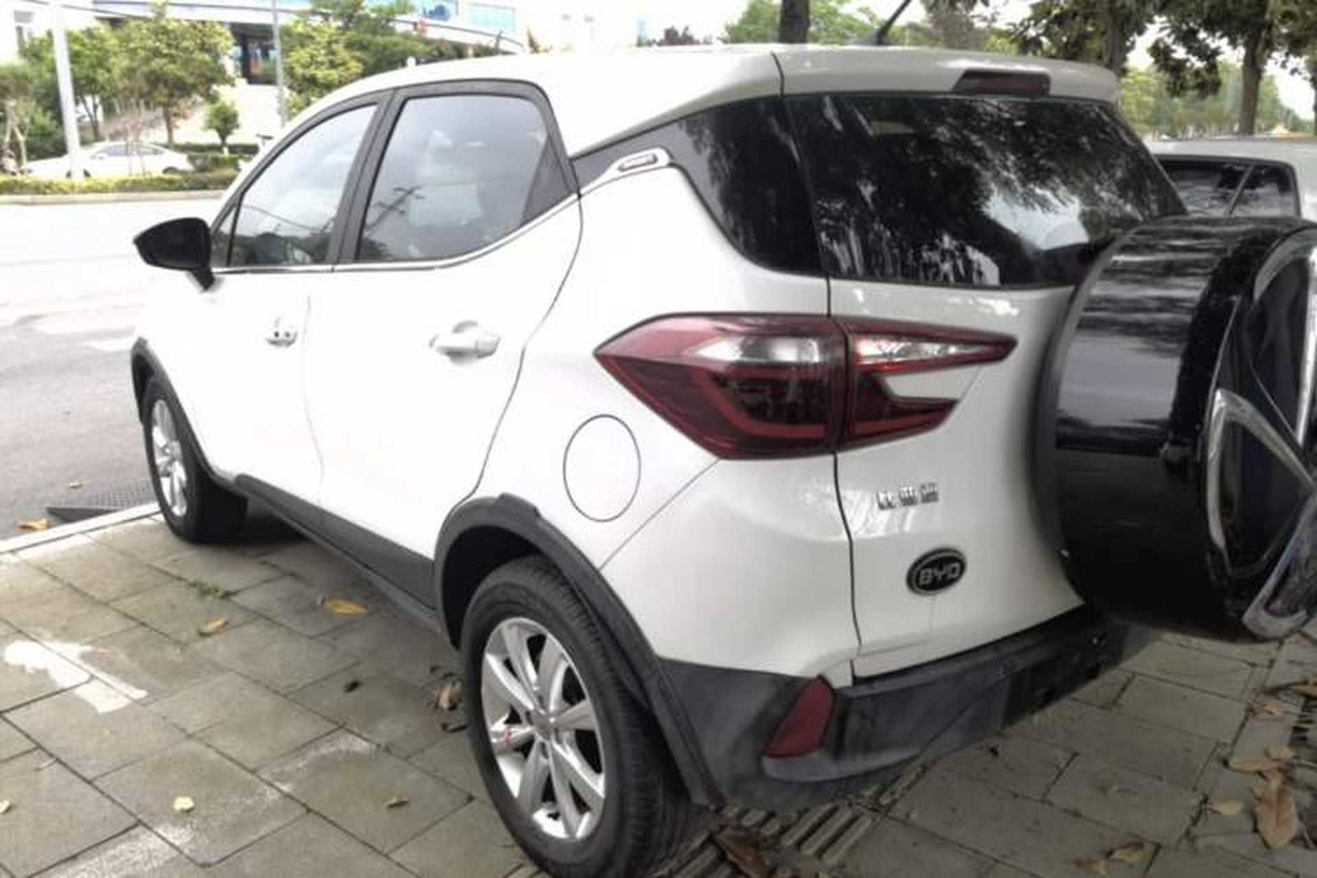 Used BYD Yuan 2017 1.5L Automatic Cool & Stylish Model Exterior 2