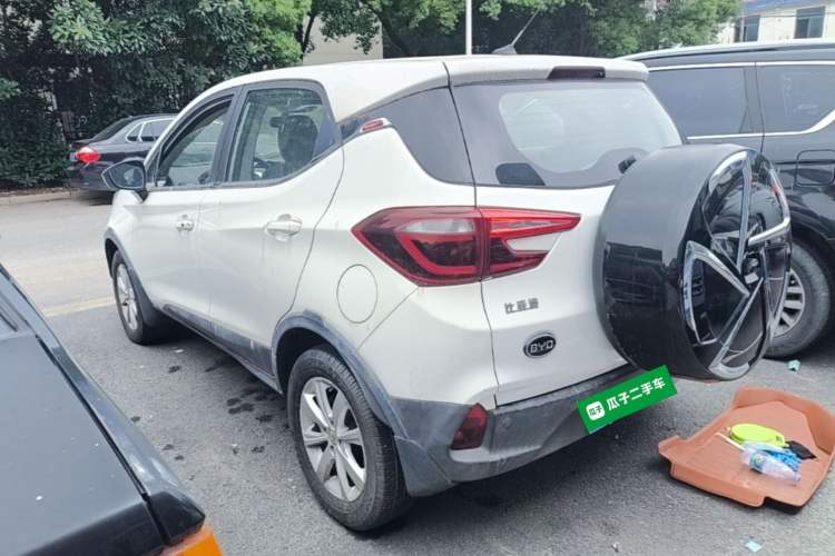 Used BYD Yuan 2017 1.5L Automatic Cool & Stylish Model Exterior 2