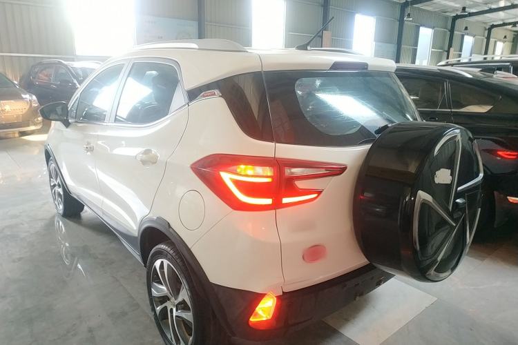 Used BYD Yuan 2017 1.5L Manual Cool Connect Model Exterior 2