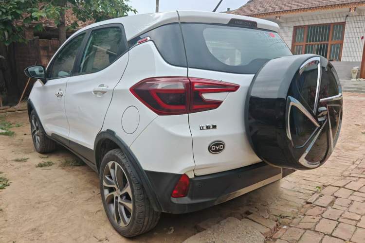 Used BYD Yuan 2017 1.5L Automatic Cool & Connected Model Exterior 3