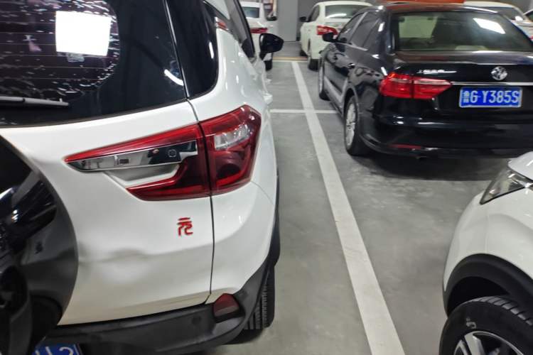 Used BYD Yuan 2017 1.5L Automatic Cool & Stylish Model Exterior 3