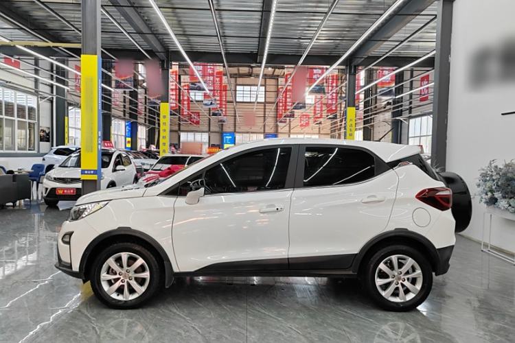 Used BYD Yuan 2017 1.5L Automatic Cool & Stylish Model Exterior 3
