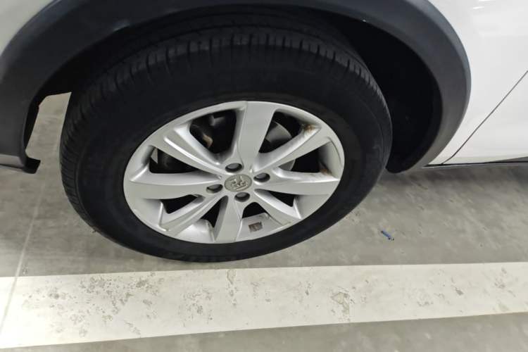 Used BYD Yuan 2017 1.5L Automatic Cool & Stylish Model Exterior 4
