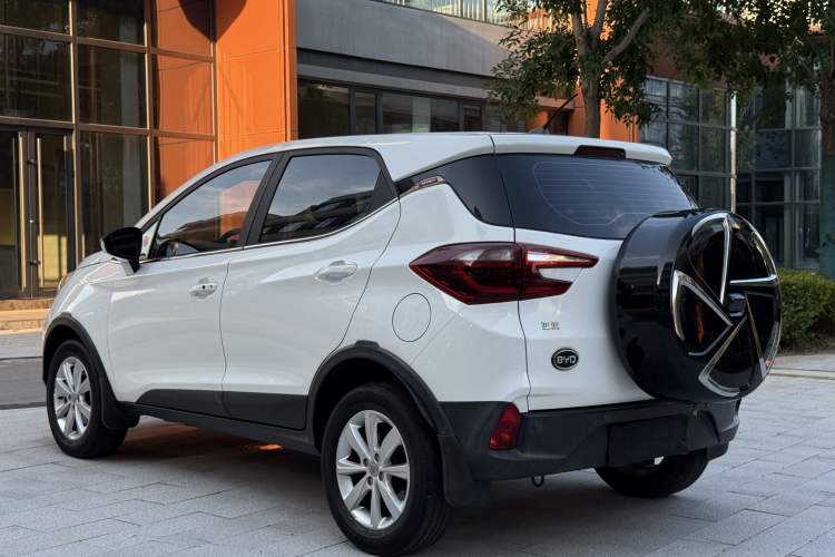 Used BYD Yuan 2017 1.5L Automatic Cool & Stylish Model Exterior 5