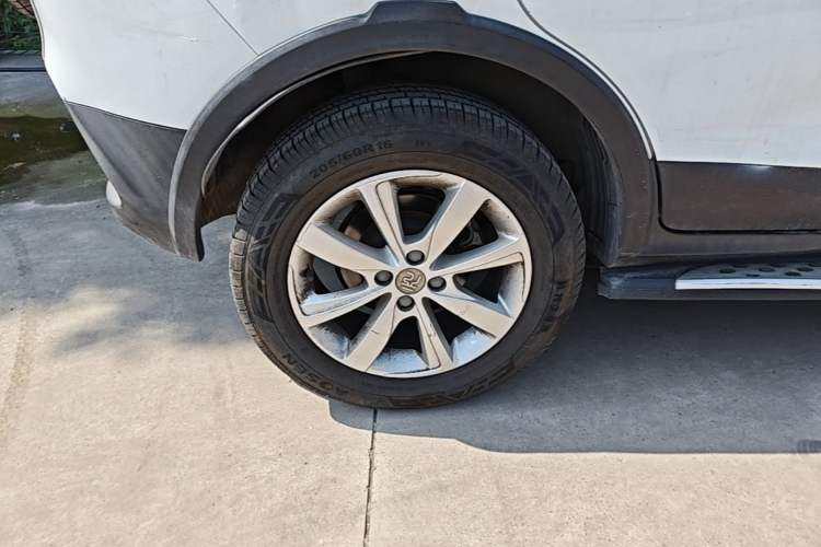 Used BYD Yuan 2017 1.5L Automatic Cool & Stylish Model Exterior 5
