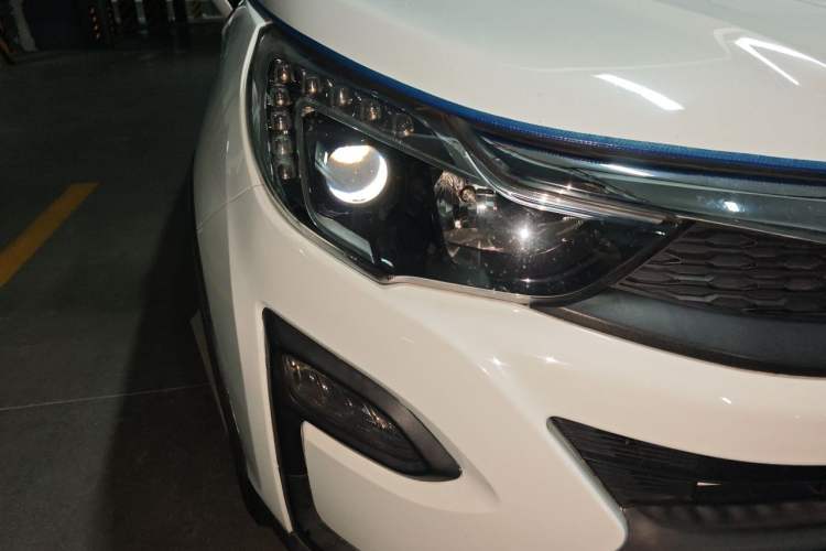 Used BYD Yuan 2017 1.5L Automatic Cool & Stylish Model Exterior 6
