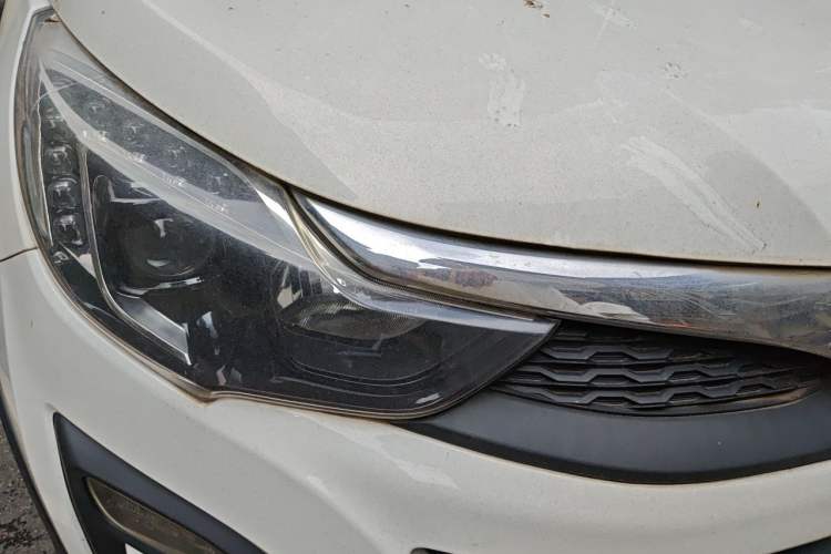 Used BYD Yuan 2017 1.5L Manual Cool Connect Model Exterior 6