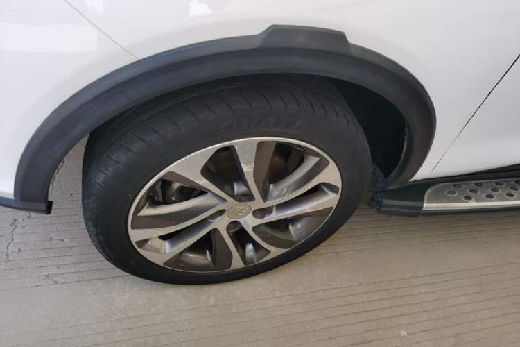 Used BYD Yuan 2017 1.5L Automatic Cool & Connected Model Exterior 7