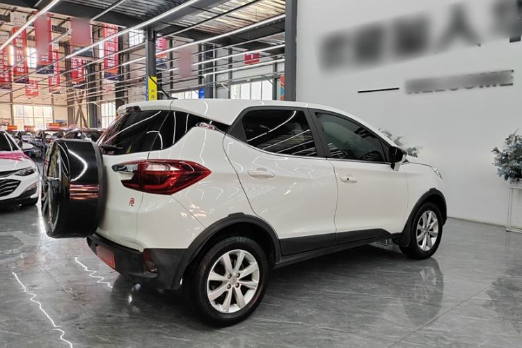 Used BYD Yuan 2017 1.5L Automatic Cool & Stylish Model Exterior 7