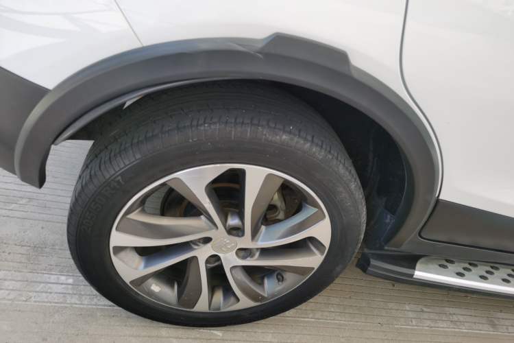 Used BYD Yuan 2017 1.5L Automatic Cool & Connected Model Exterior 8