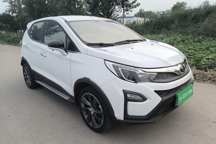 Used BYD Yuan 2017 1.5L Automatic Cool & Connected Model Front Right 45 Deg