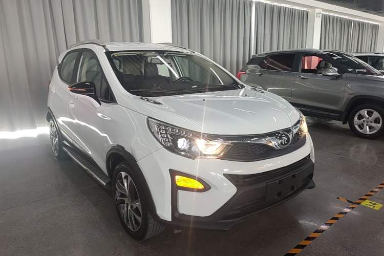 Used BYD Yuan 2017 1.5L Automatic Cool & Connected Model Front Right 45 Deg