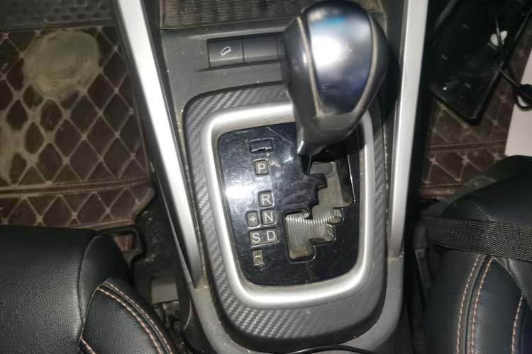 Used BYD Yuan 2017 1.5L Automatic Cool & Connected Model Gear Lever