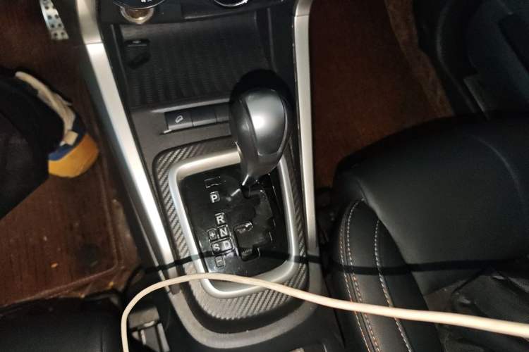 Used BYD Yuan 2017 1.5L Automatic Cool & Stylish Model Gear Lever