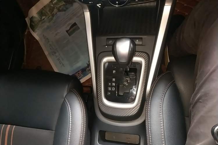 Used BYD Yuan 2017 1.5L Automatic Cool & Stylish Model Gear Lever