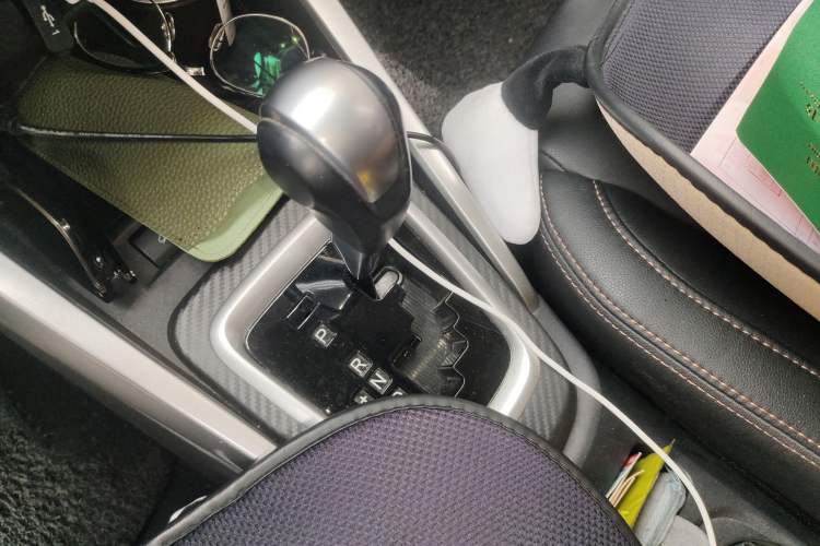Used BYD Yuan 2017 1.5L Automatic Cool & Connected Model Gear Lever