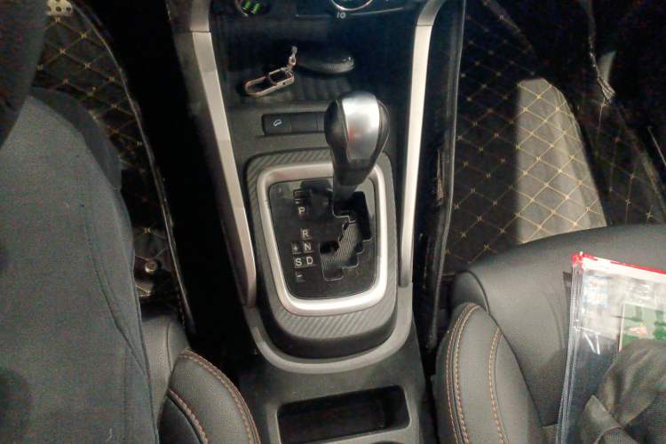Used BYD Yuan 2017 1.5L Automatic Cool & Connected Model Gear Lever