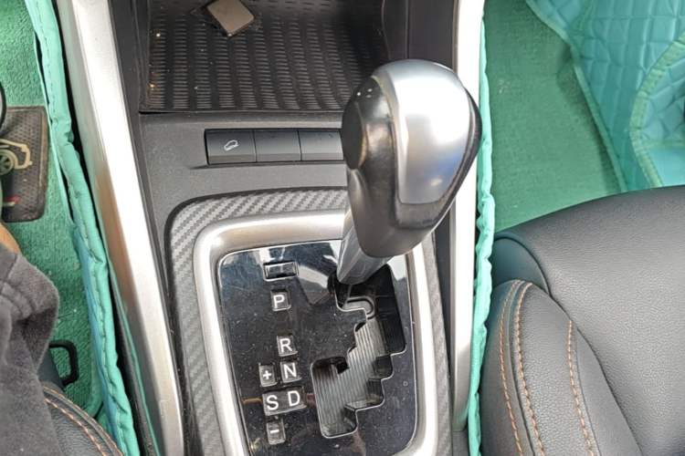 Used BYD Yuan 2017 1.5L Automatic Cool & Stylish Model Gear Lever