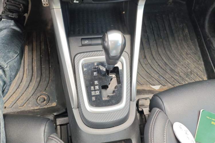 Used BYD Yuan 2017 1.5L Automatic Cool & Connected Model Gear Lever