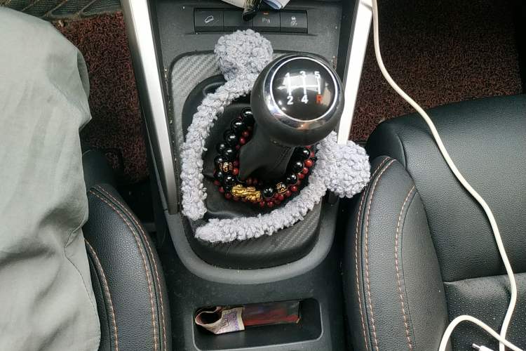 Used BYD Yuan 2017 1.5L Manual Cool Connect Model Gear Lever