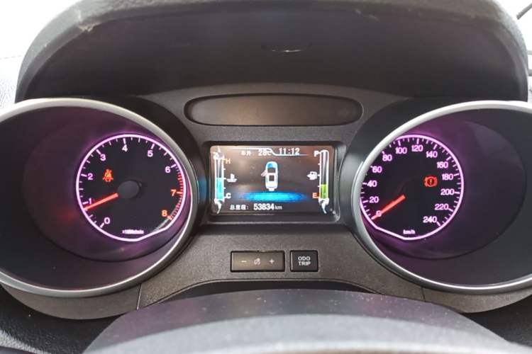 Used BYD Yuan 2017 1.5L Manual with Panoramic Sunroof Instrument Cluster