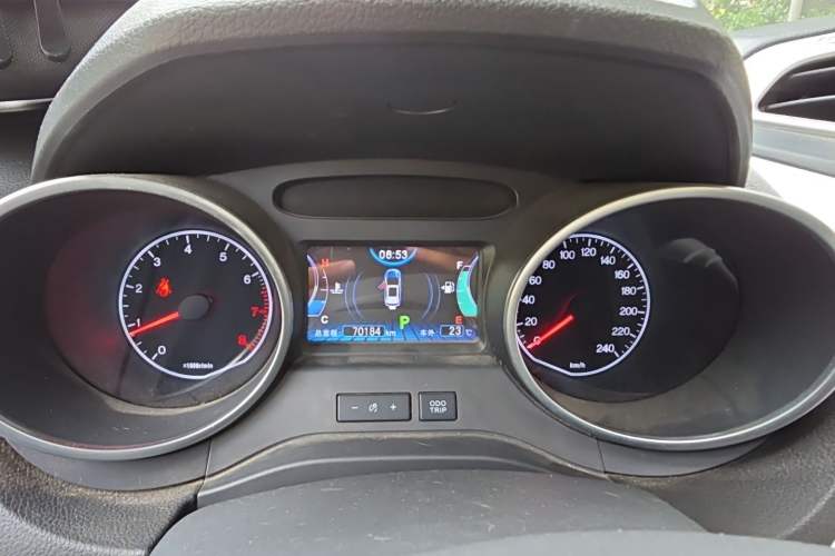 Used BYD Yuan 2017 1.5L Automatic Cool & Connected Model Instrument Cluster
