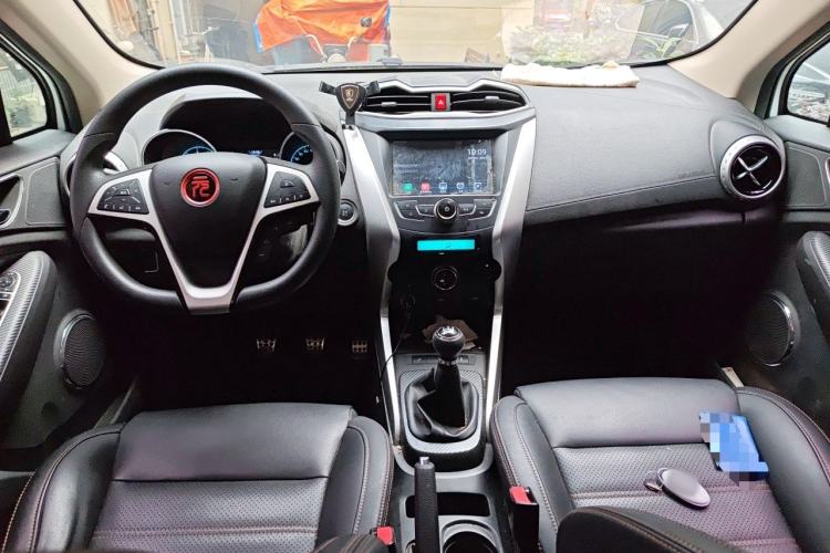 Used BYD Yuan 2017 1.5L Manual Cool Connect Model Interior 2